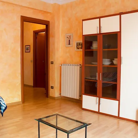 200 Metri Dal Mare Relax Con Ampio Terrazzo Apartamento